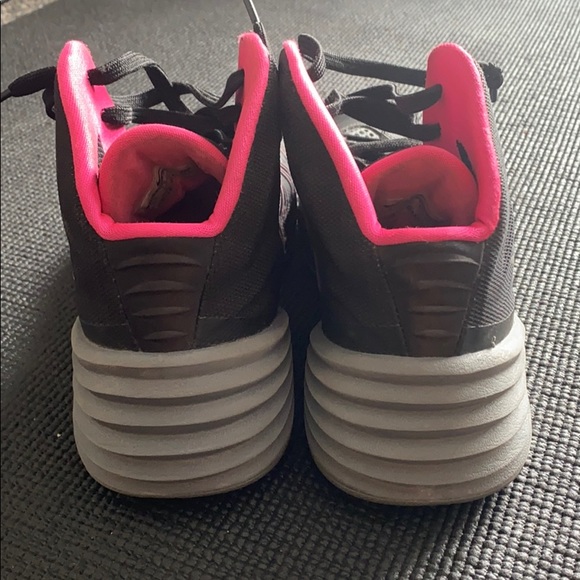 Nike shoes - Picture 3 of 4